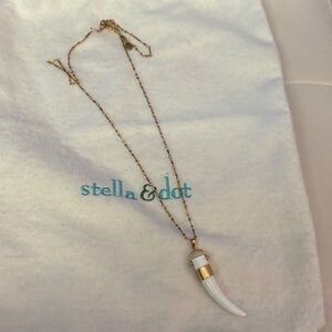 Stella & Dot Sahara Gold and White Horn Necklace